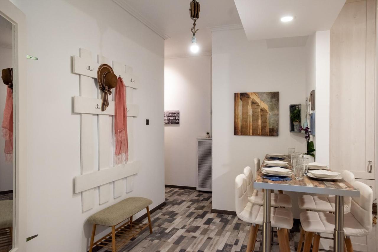 Blue Ark Loving Athens Apartment ภายนอก รูปภาพ